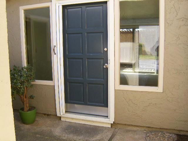 Property Photo:  1253 Los Olivos Drive 5  CA 93901 