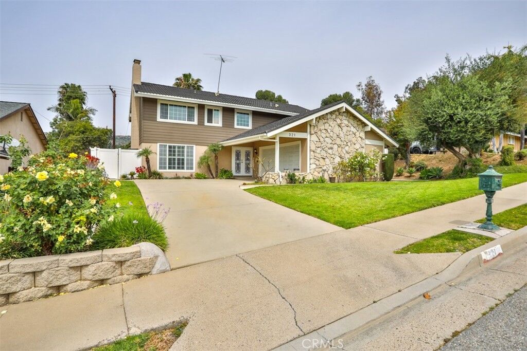 Property Photo: 321 Blossom CA 92821