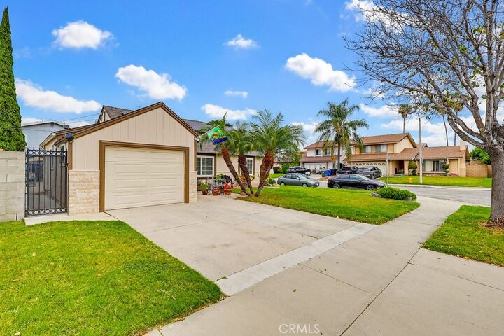 Property Photo:  9433 Barkerville  CA 90605 