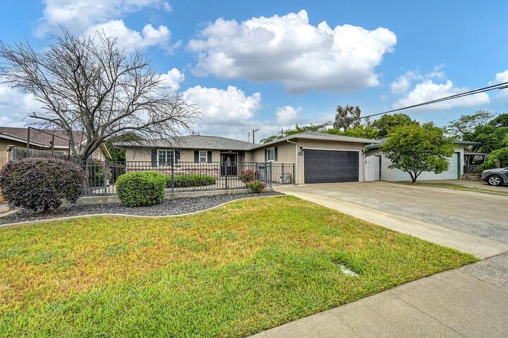 Property Photo: 5261 Verner Avenue CA 95841