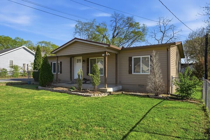 Property Photo:  308 Carney St  TN 37160 