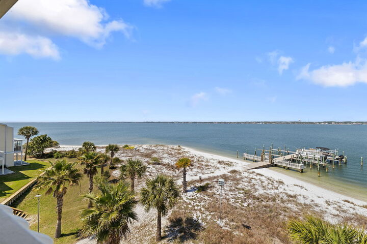 Property Photo:  1440 Paradise Point Drive Unit 6  FL 32566 