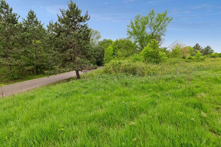 Property Photo:  10 Sunny Side Lane  MN 55118 