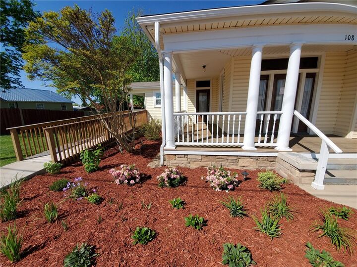 Property Photo: 108 S Springfield Street AR 72616