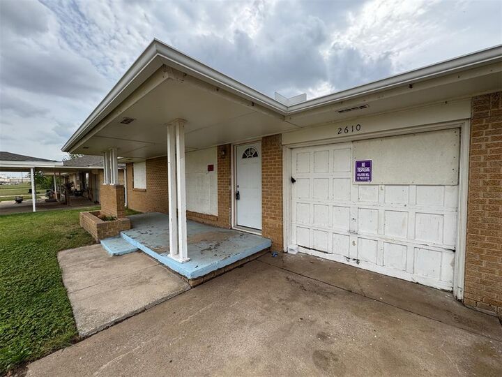 Property Photo:  2610 NW Wesley Avenue  OK 73505 