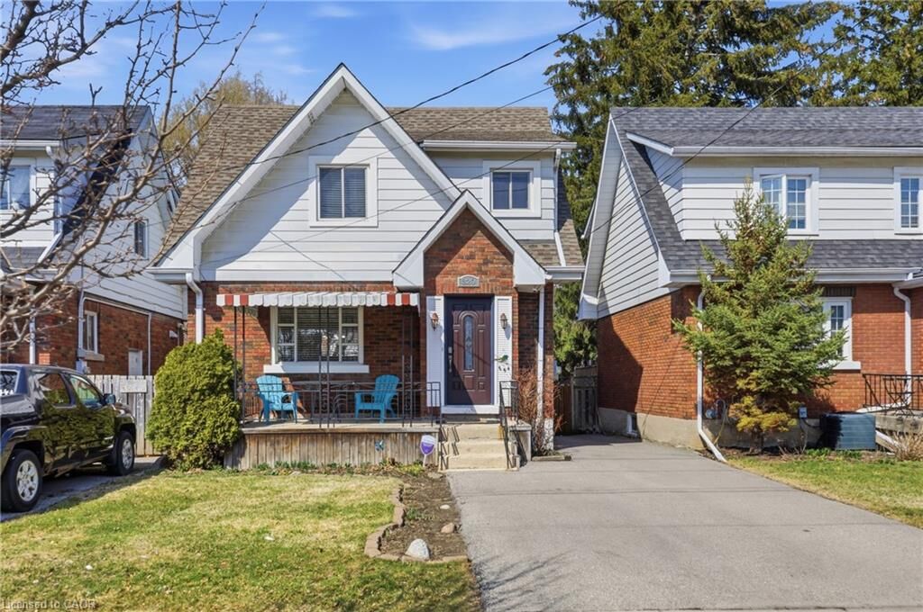 Property Photo:  320 Darling Street  ON N3S 3Y2 