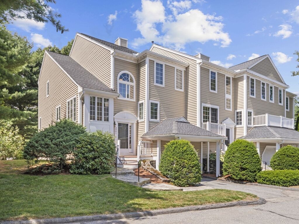 Property Photo:  3901 Knightsbridge Close 3901  MA 01609 