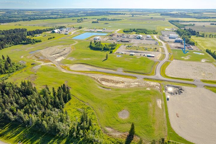 Property Photo:  32532 Range Road 42 123  AB T0M 1X0 