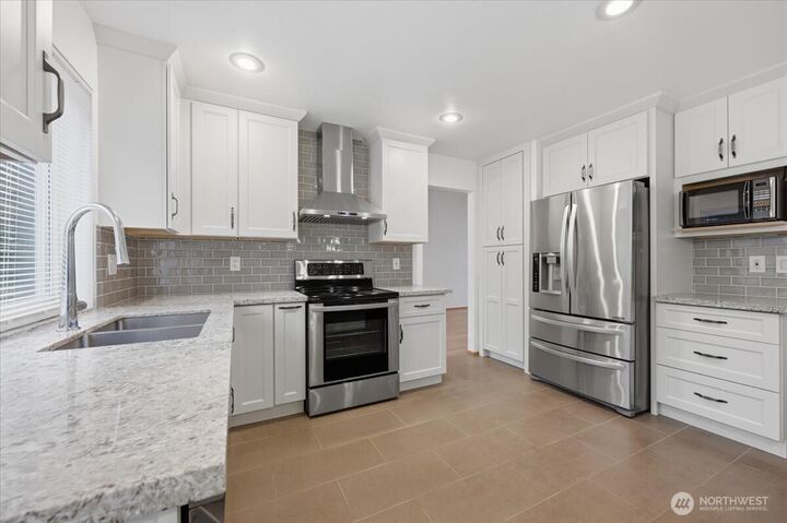 Property Photo:  27213  32nd Place S  WA 98001 