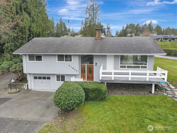 Property Photo:  21620  88th Drive NE  WA 98223 