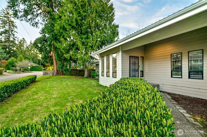 Property Photo:  558 SW 298th Street  WA 98023 