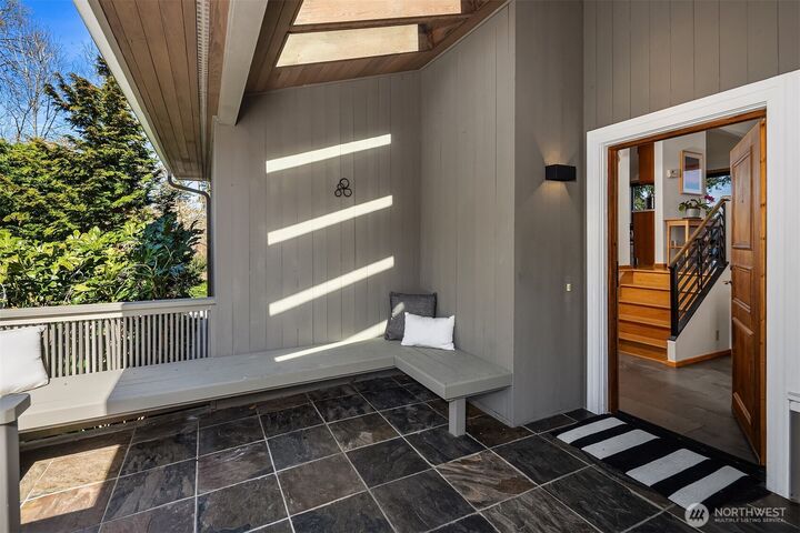 Property Photo: 7756 58th Avenue NE WA 98115