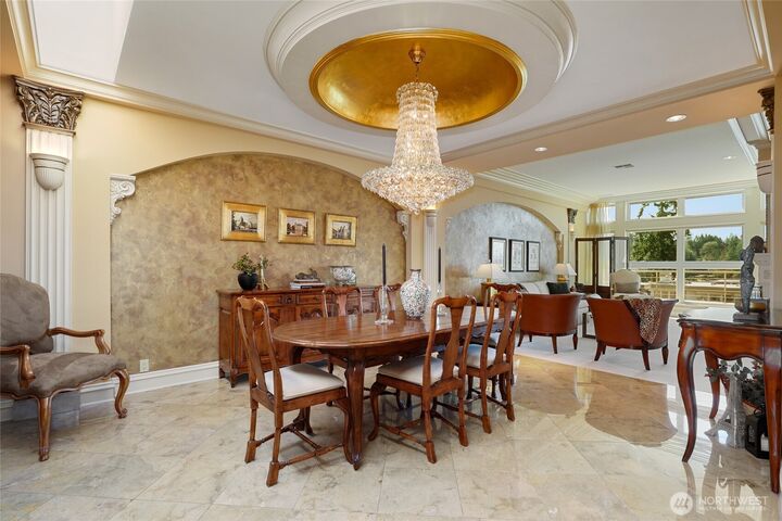 Property Photo:  101  99th Avenue NE 301  WA 98004 