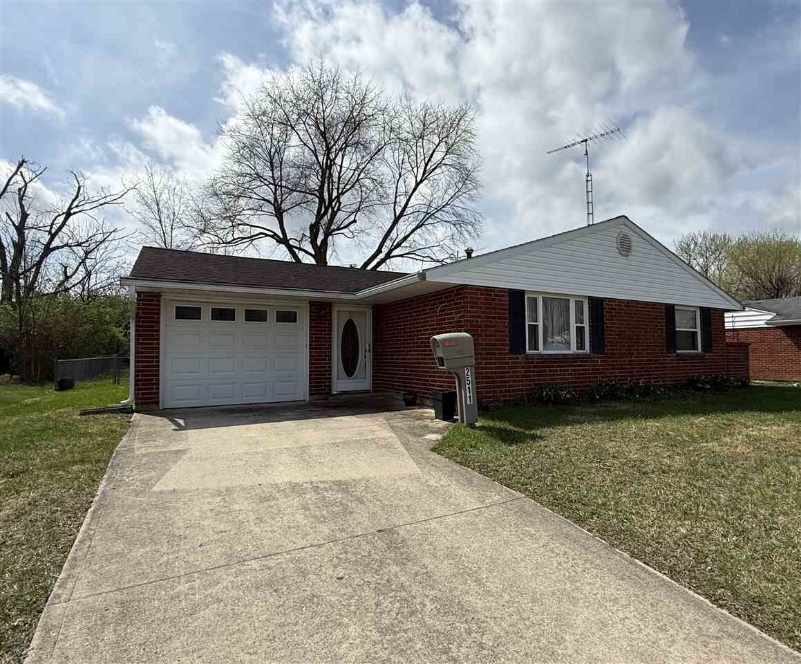 Property Photo:  2511 Richwood Dr  IN 47374 