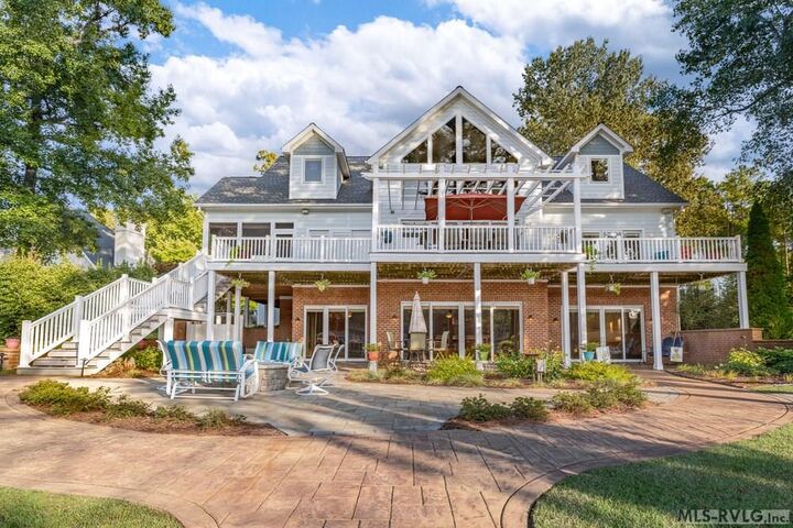 Property Photo:  54 Stonecrop Circle  NC 27850 