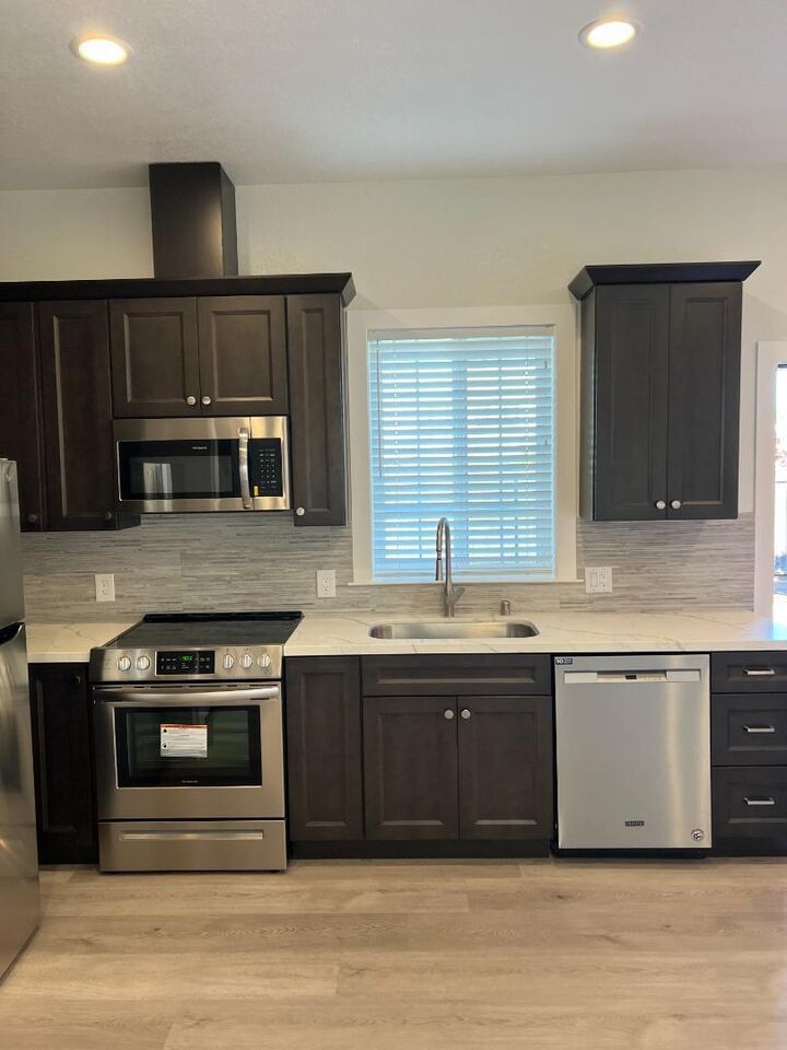 Property Photo: 476 Poplar Avenue A CA 94066