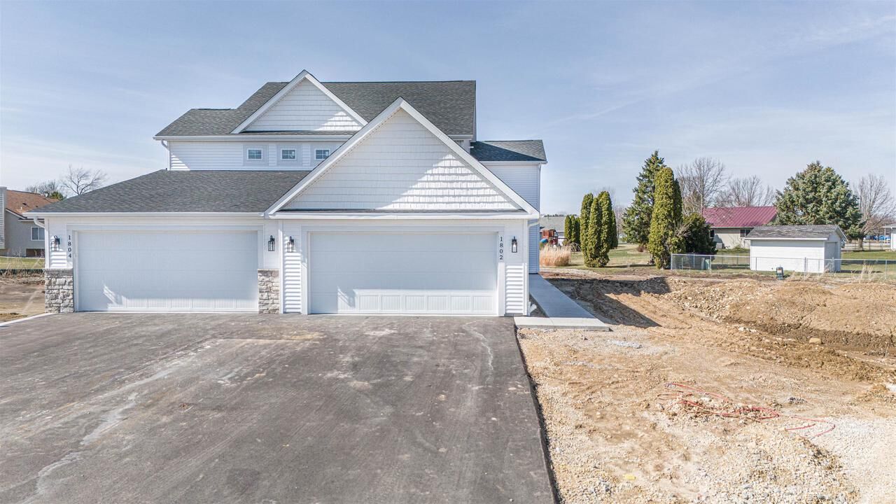 Property Photo: 1802-1804 West Kyle Circle WI 53511