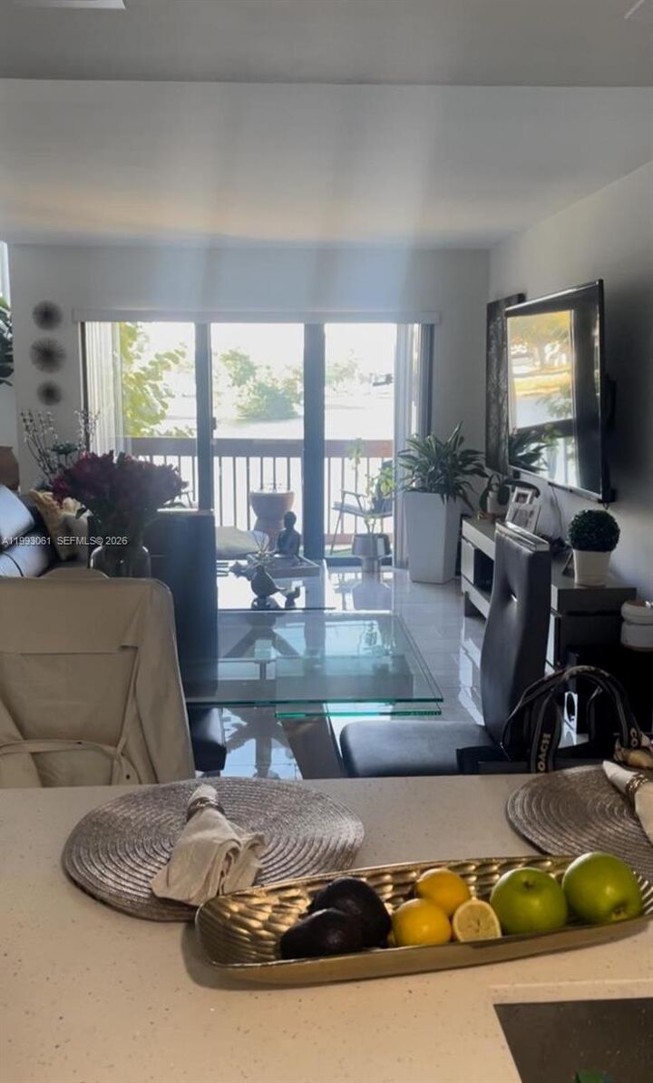 Property Photo:  10000 NW 9th St Cir 11  FL 33172 