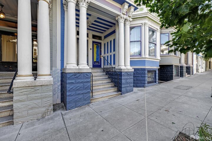 Property Photo:  642 Clayton Street  CA 94117 