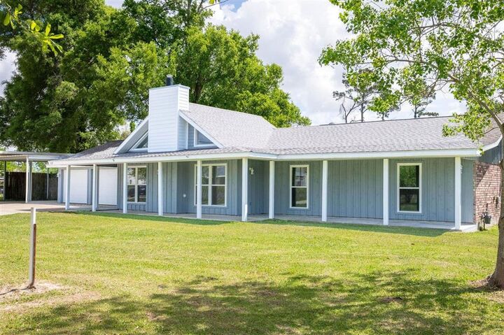 Property Photo:  1739 S Borel Dr Drive S  LA 70611 