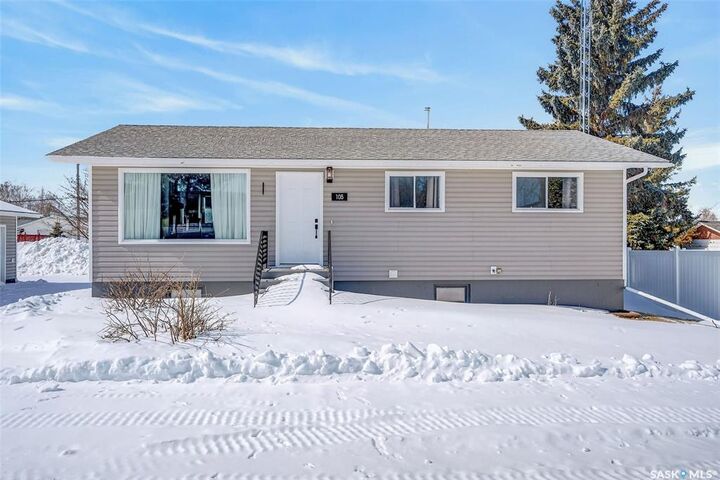 Property Photo: 105 4th Avenue N SK S0K 3V0