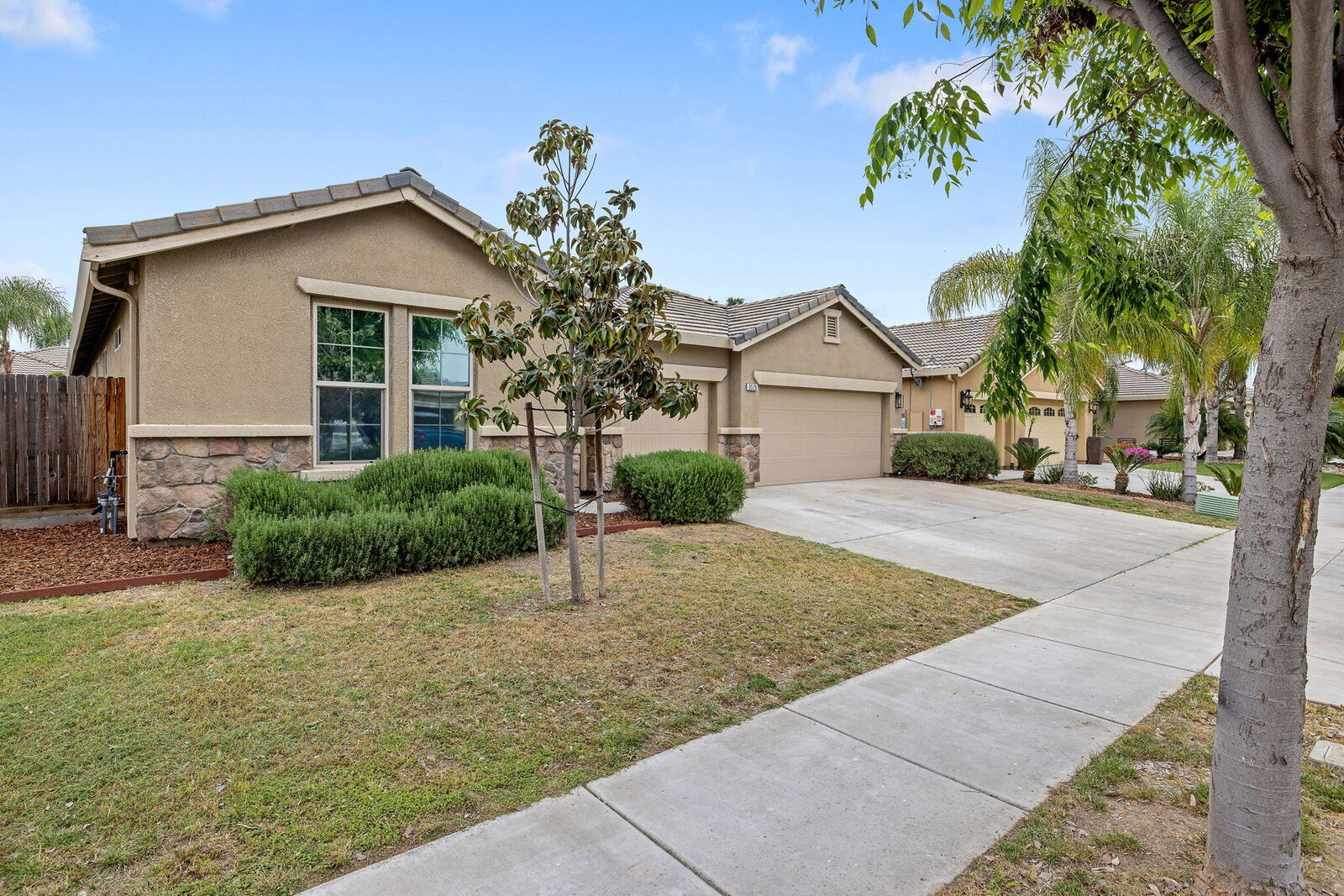 Property Photo:  3526 W Buena Vista Avenue  CA 93291 