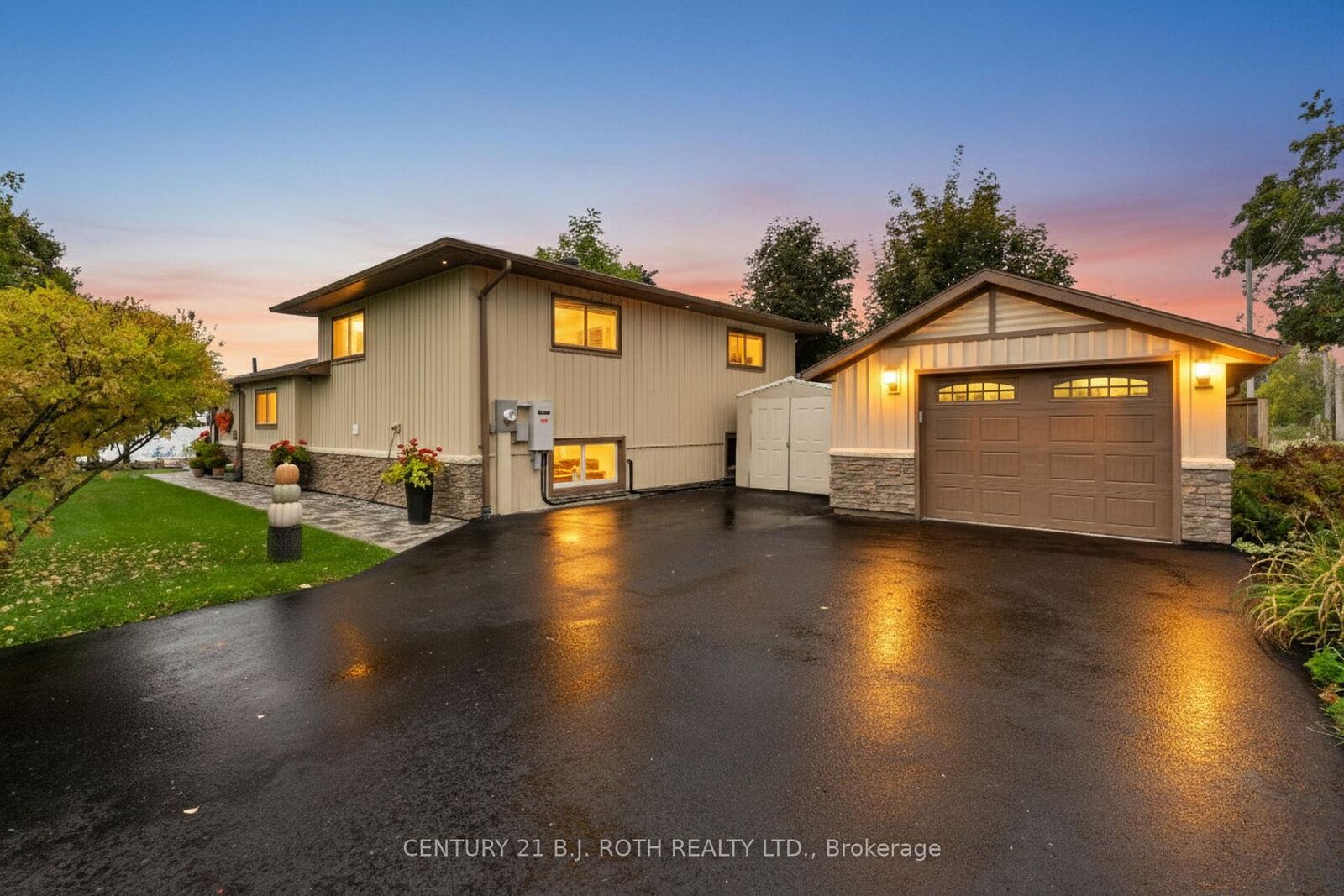 Property Photo:  31 O'Connell Lane  ON L0L 2E0 