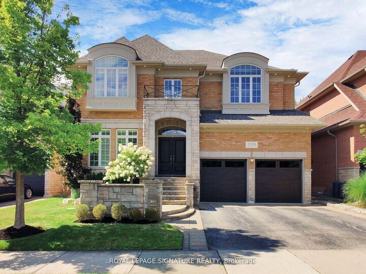 Property Photo: 2238 Lyndhurst Drive ON L6H 7V4