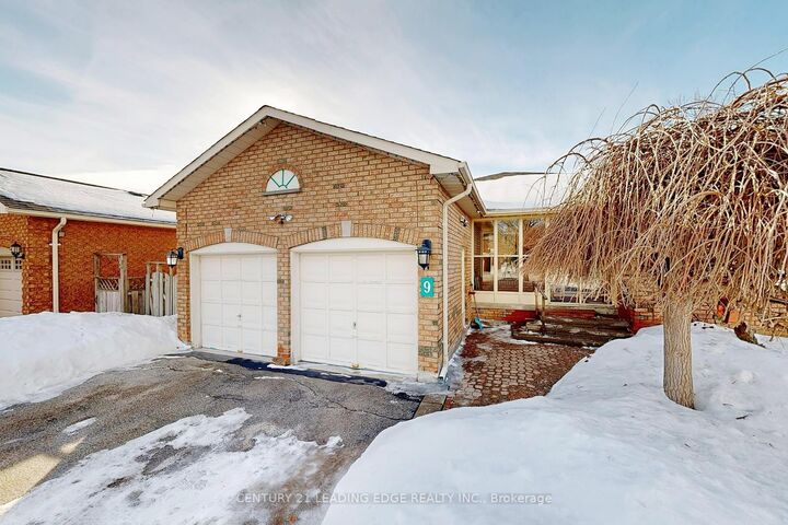 Photo de la propriété:  9 Coates Crescent  ON L4E 2M3 