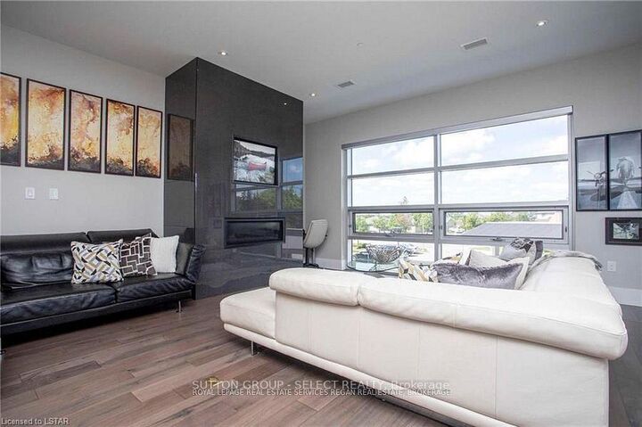 Property Photo: 1705 Fiddlehead Place 208 ON N5G 5M6