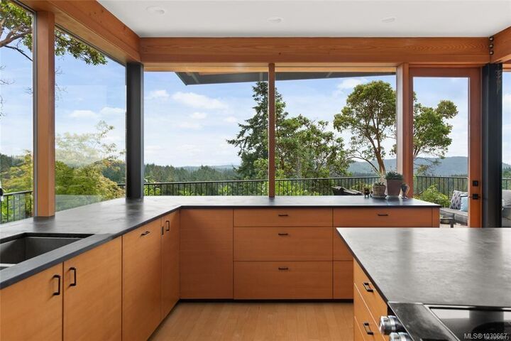 Property Photo: 122 Jasper Rd BC V8K 2X8
