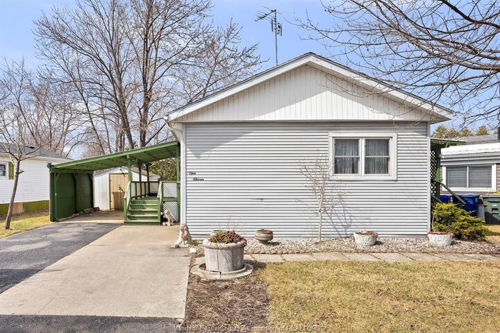 Property Photo:  111 Dana Drive  ON N8M 2A1 