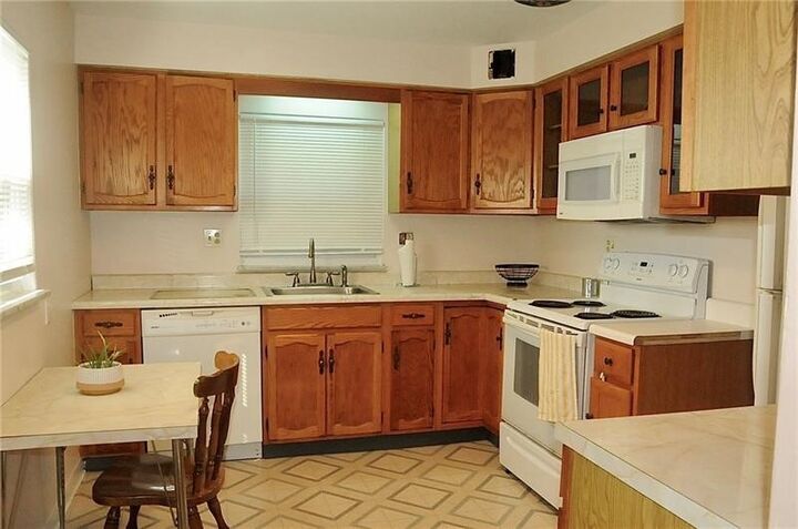 Property Photo:  249 Cirbus Ln  PA 15146 