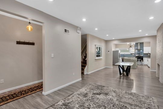 Property Photo:  1850 Middle Street  PA 15215 