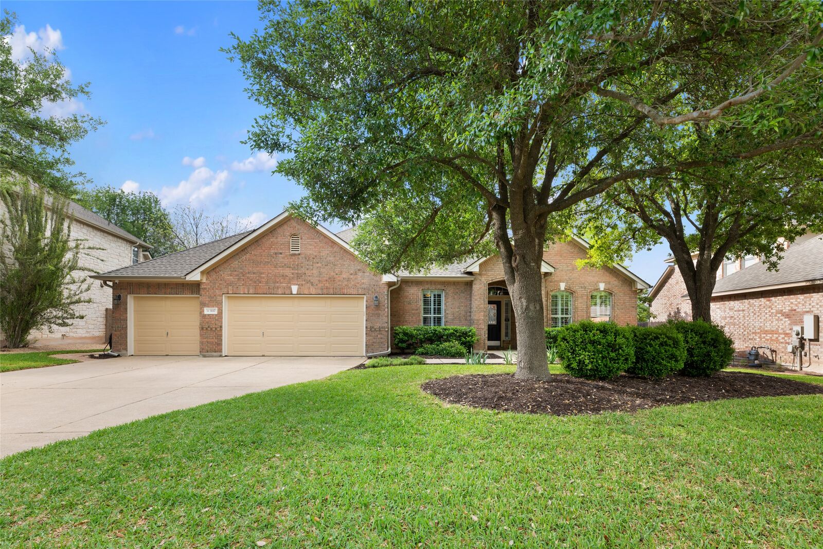 Property Photo: 3117 Goldenoak Circle TX 78681