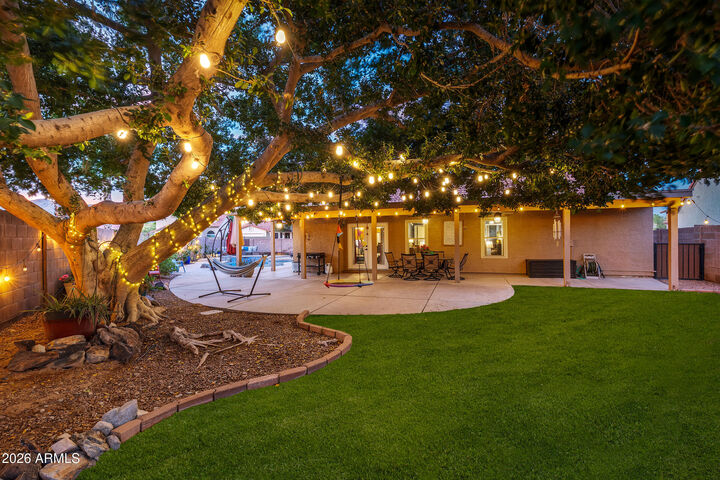 Property Photo:  2747 E Desert Trumpet Road  AZ 85048 