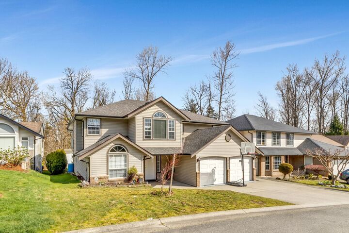 Property Photo: 3770 Clearbrook Road 2 BC V2T 6N3