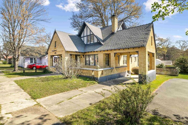 Property Photo:  305 N East Street  AR 72019 