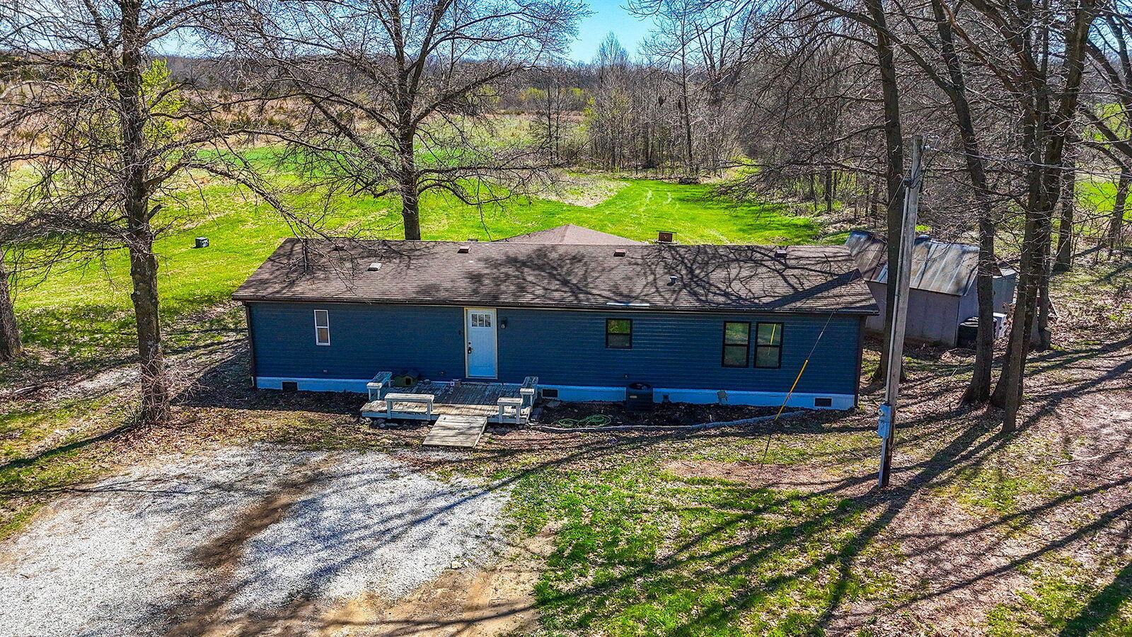 Property Photo:  2500 W Blakemore Rd  MO 65284 