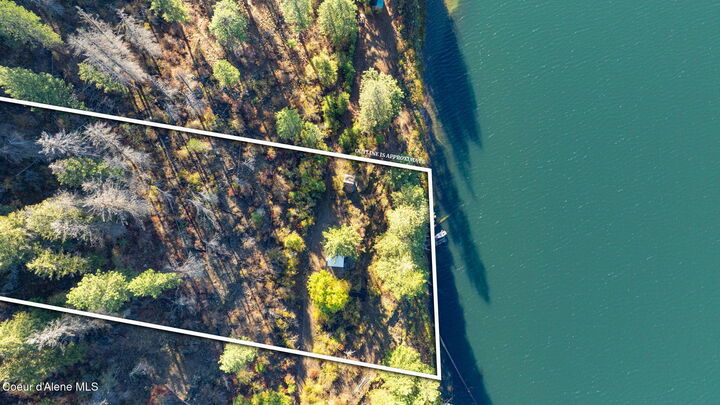 Property Photo:  1402 Mirror Lake Rd  ID 83860 