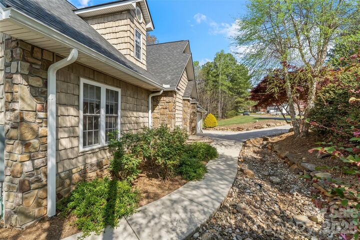 Property Photo:  6047 Chaucer Lane  NC 28630 