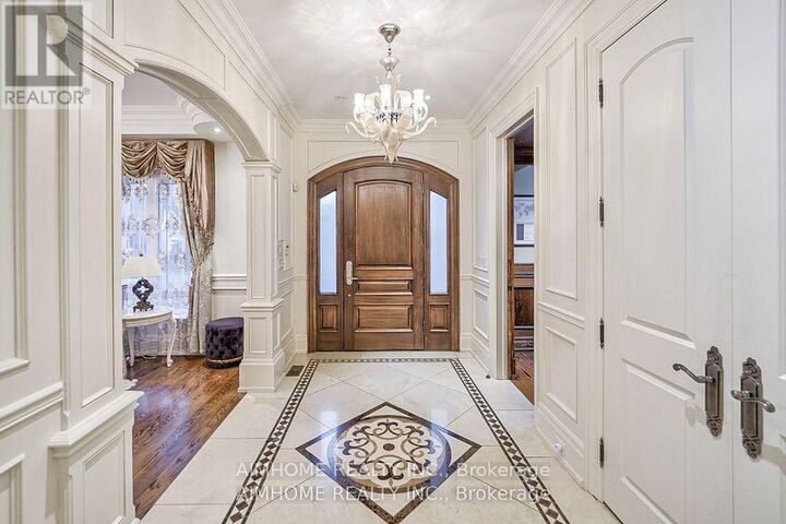 Property Photo: 38 Pheasant Road ON M2M 3G7