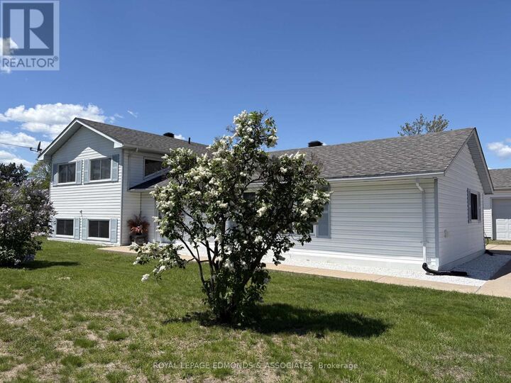 31 Silke Drive — photo 1