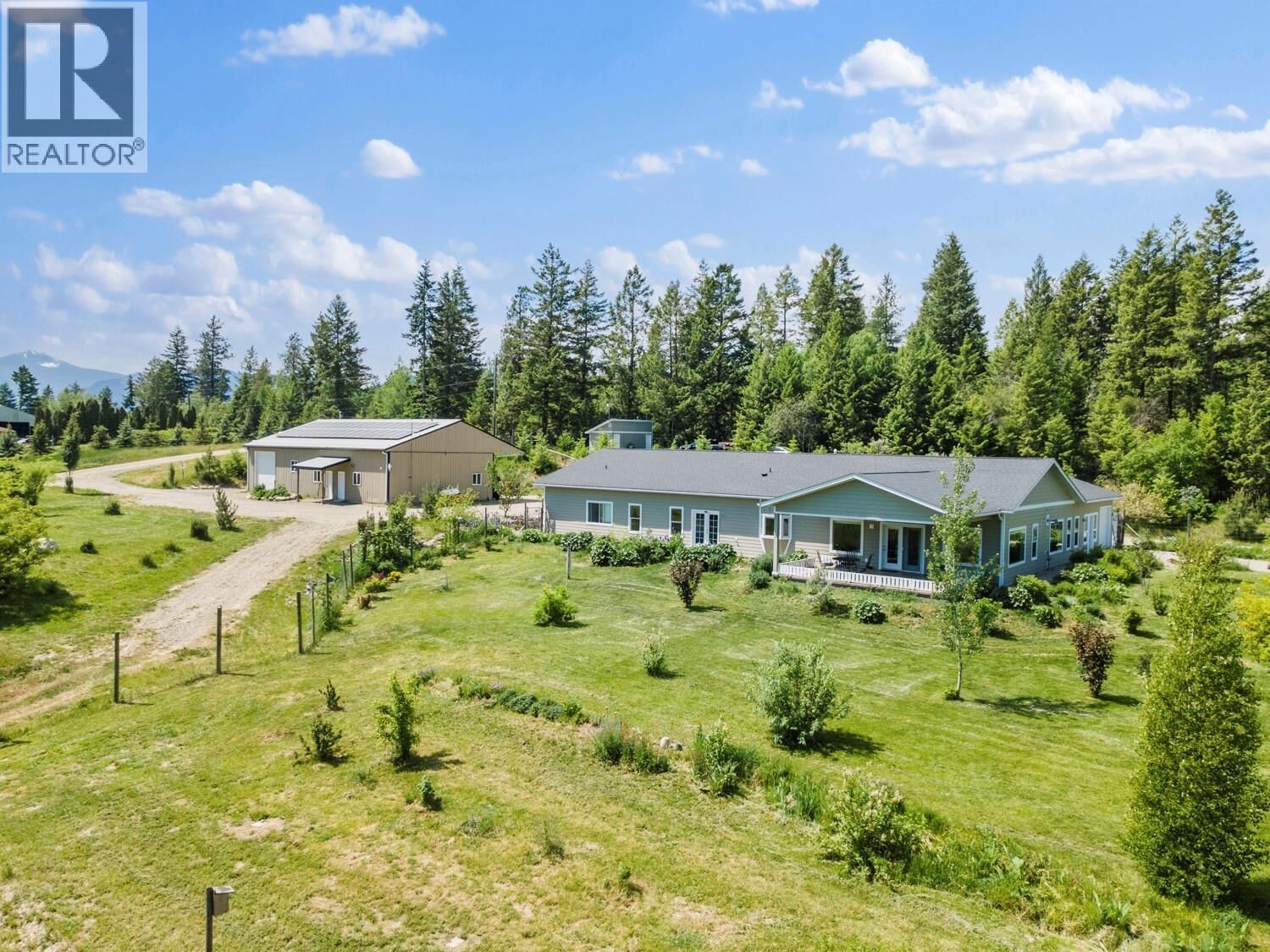 Property Photo: 2110 30th Street BC V0B 1G2