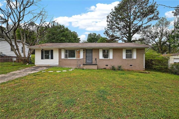 Property Photo: 5173 Kingswood Circle GA 30349