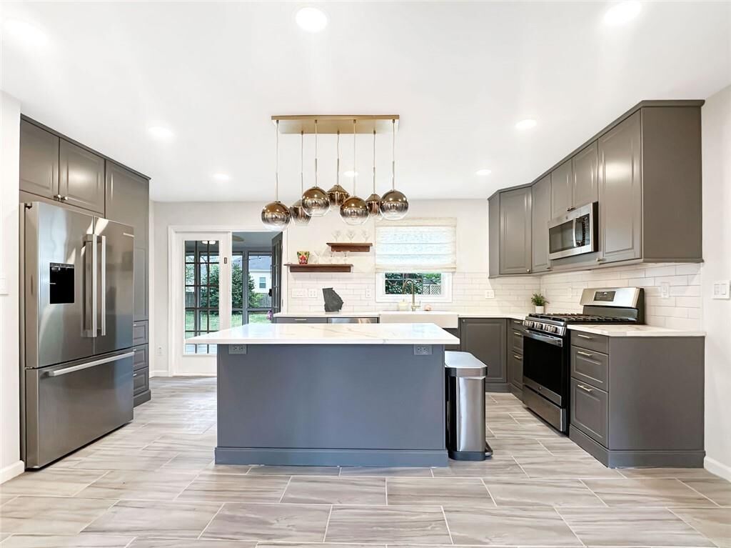 Property Photo:  2484 Powers Ferry Drive SE  GA 30067 