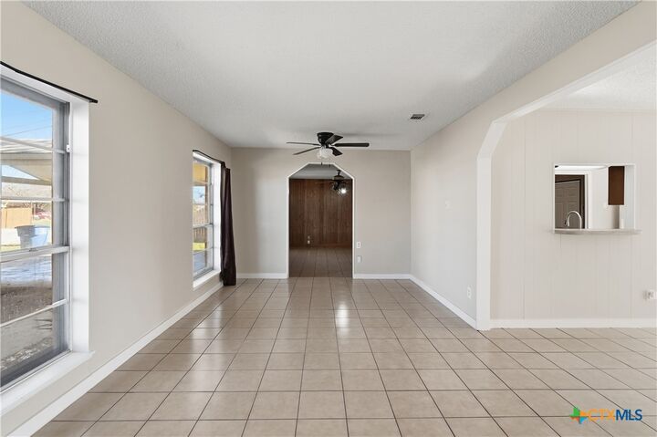 Property Photo: 102 Runnel Street TX 78155