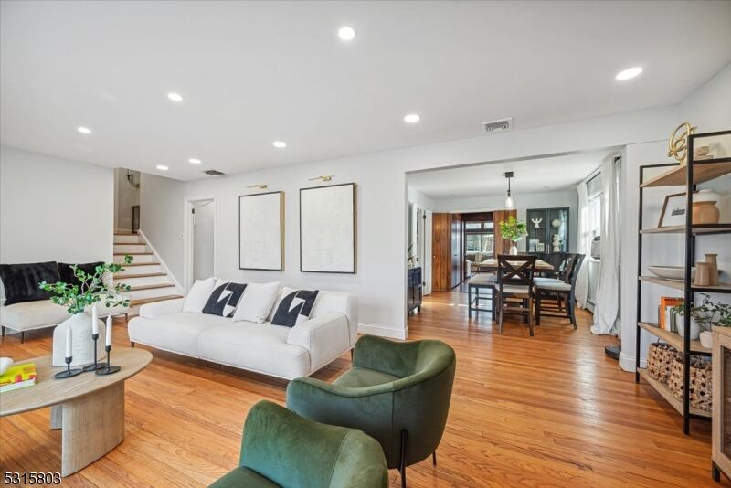 Property Photo: 16 Hickory Rd NJ 07052