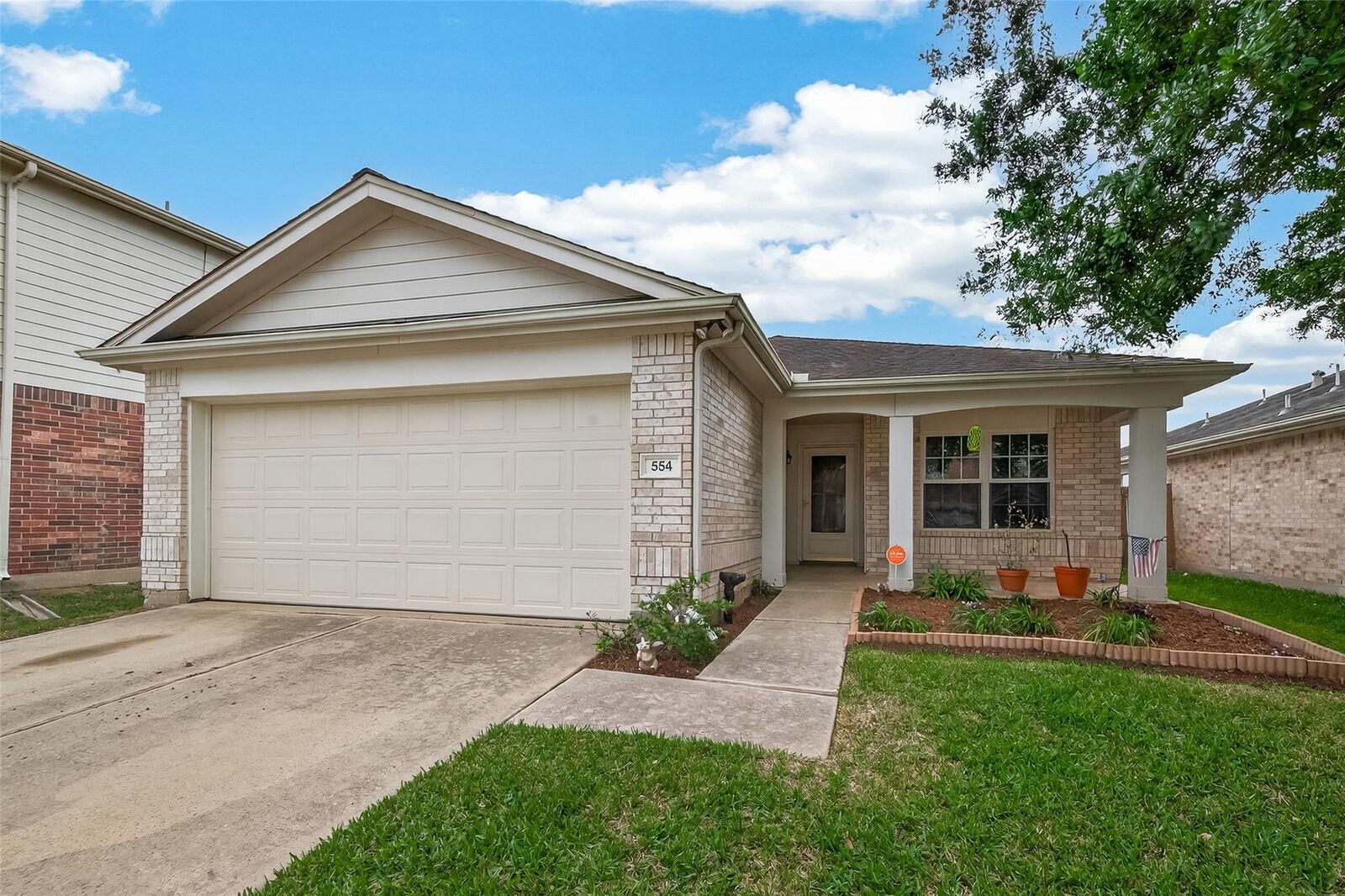 Property Photo:  554 Cypresswood Trace  TX 77373 