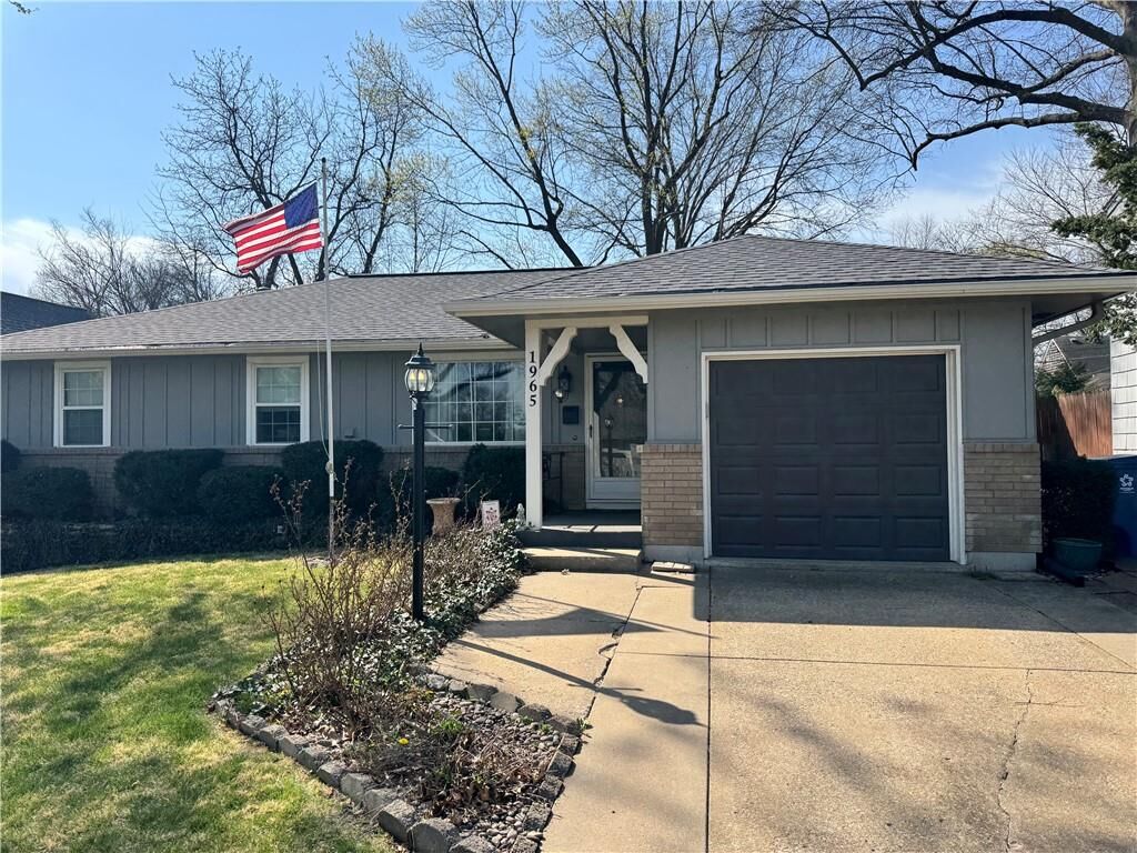 Property Photo:  1965 W 73rd Street  KS 66208 